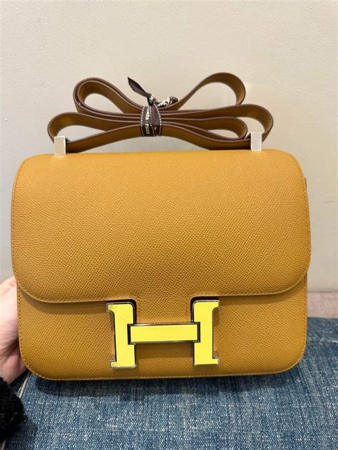 HERMES Epsom Constance 24 Sesame 